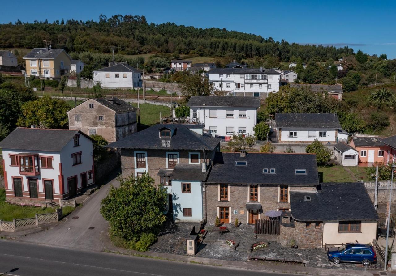 Casa Ria De Navia Guest House Exterior photo